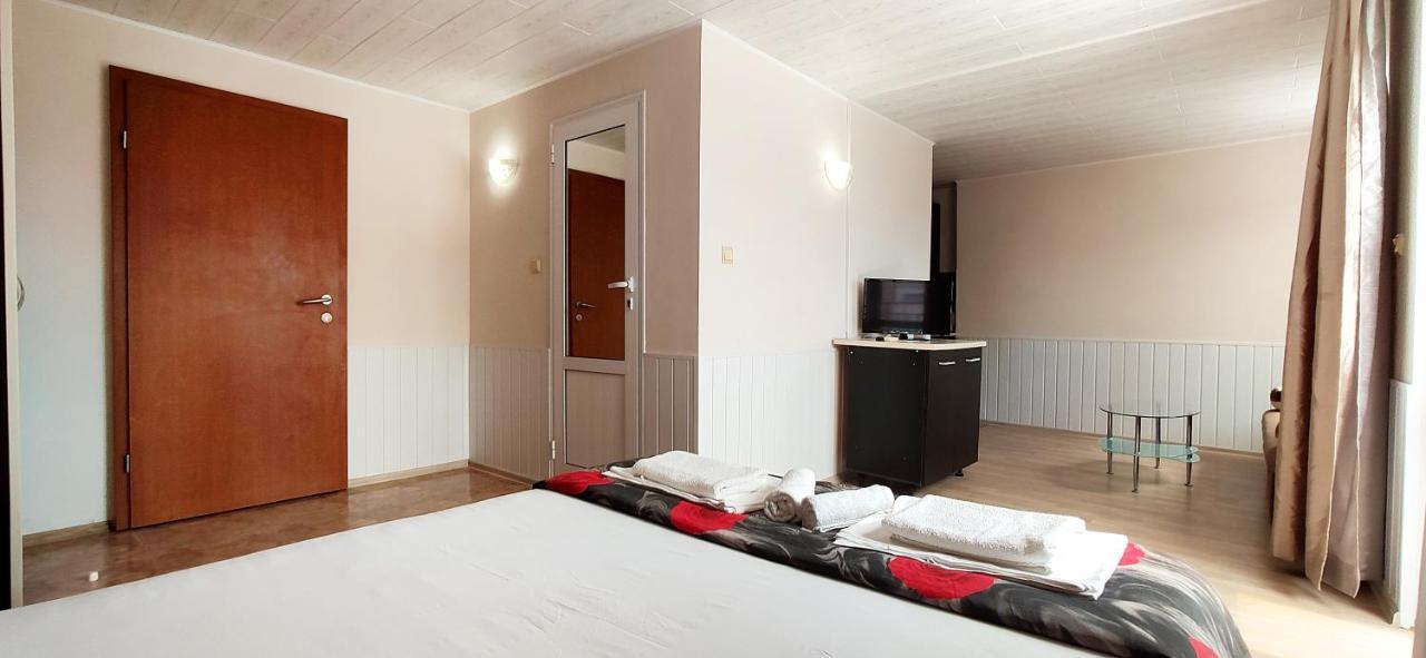 Sineva Guest House Ravda Exterior photo