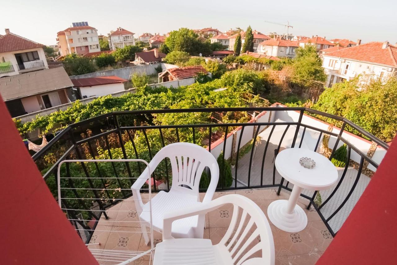 Sineva Guest House Ravda Exterior photo